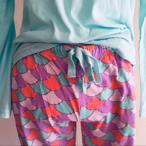 Disney’s “The Little Mermaid” Pajama Sleep Mask Set - Picture 4 of 8